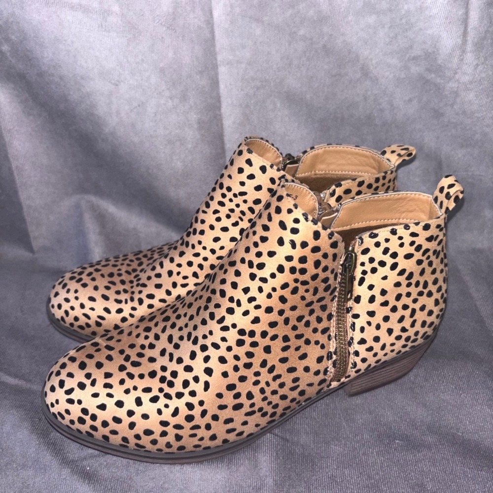 Versona Kenzie3 Ankle Boots Size 9 Double Sided Zip Tan Animal Print Cheetah